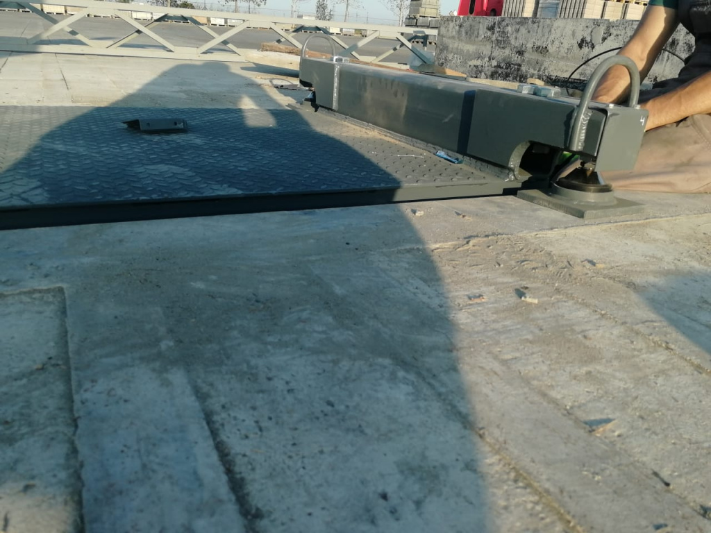 Установка на фундамент в приямке (врезное исполнение).jpg Установка на фундамент в приямке (врезное исполнение).jpg